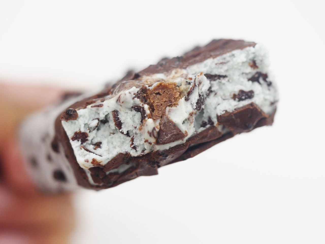 セブンイレブン限定チョコミントアイス ミンティミントチョコクランチ が発売 スイーツハンター月ウサギの食べ日記