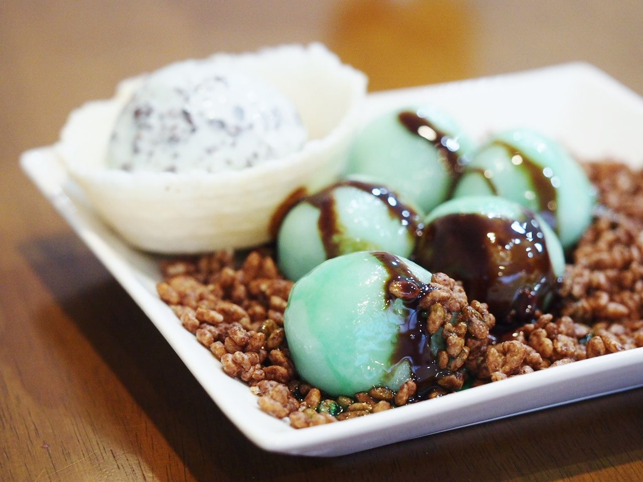 大阪難波（なんば）白玉専門店しらたまでチョコミント白玉を堪能！追い