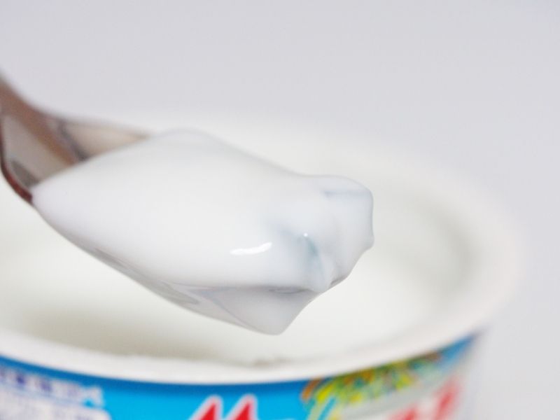 ほんのり青いヨーグルトを発見 ラムネ風味ヨーグルト 森永乳業 スイーツハンター月ウサギの食べ日記 ほんのり青いヨーグルトを発見 ラムネ風味ヨーグルト 森永乳業 スイーツハンター月ウサギの食べ日記