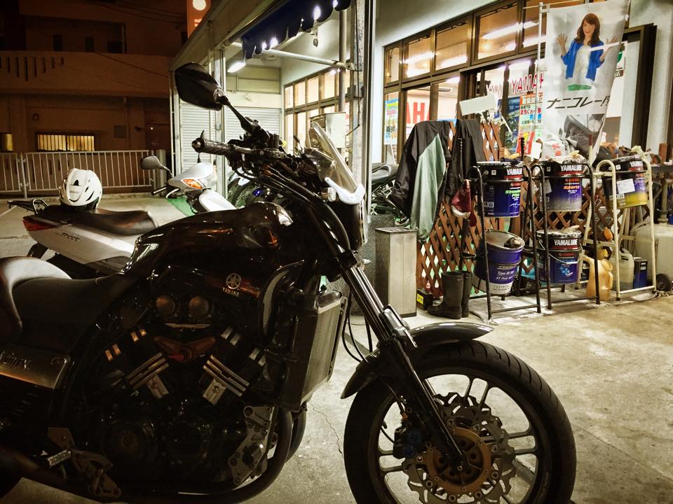 V-MAX1200燃料タンク_穴あきなし交換に/VMAX1200/逆車/フューエル/ガソリン Vmax] ガソリンタンク交換（ヤマハ V-MAX）by アマダ - みんカラ