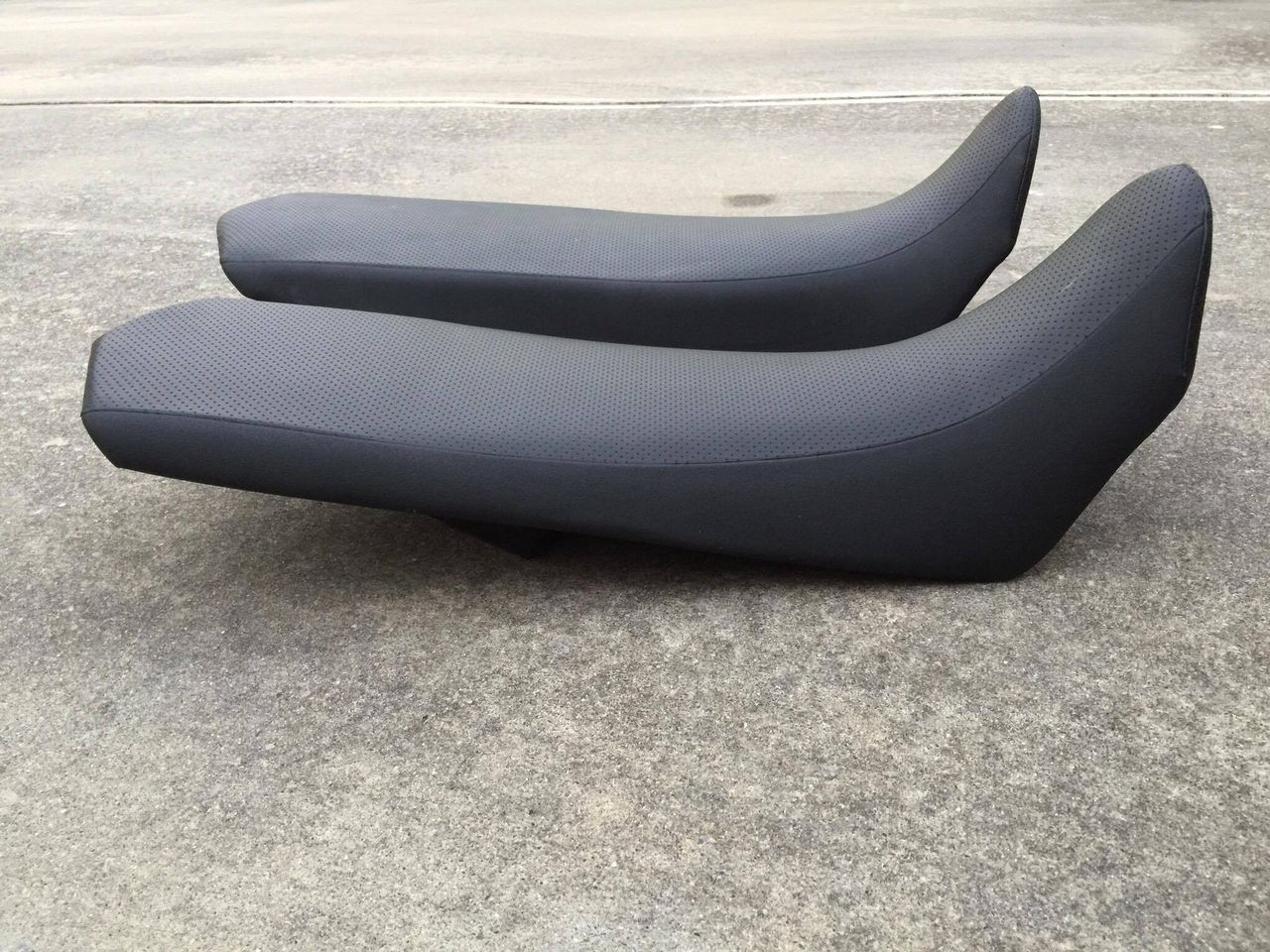 セロー250 Seat-Joy 20mm ローダウンシート SEROW : ネジの セロー250 Seat-Joy 20mm ローダウンシート SEROW : ネジの