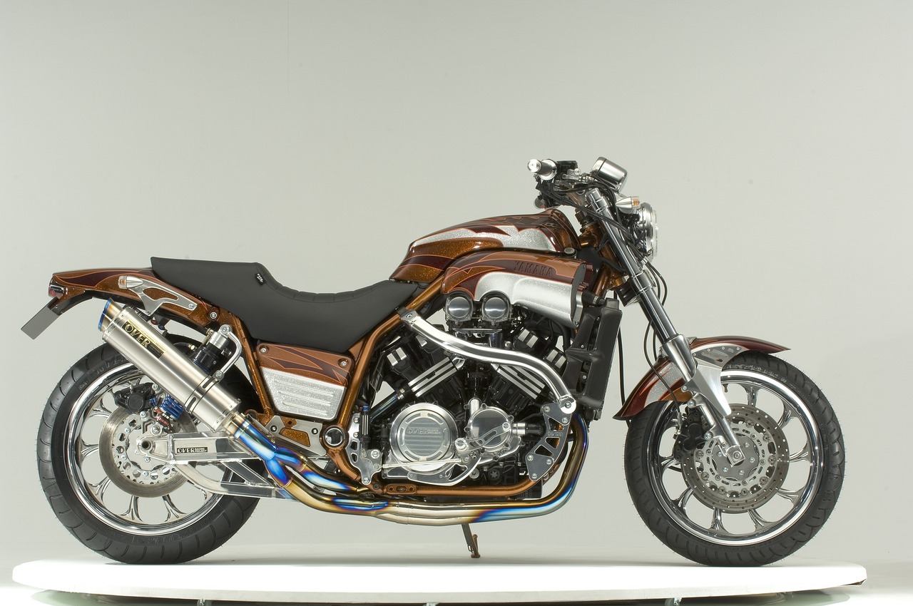 Vmax 1200 シート交換 OVER スポーツ シート : ネジのバイクブログ Vmax 1200 シート交換 OVER スポーツ シート : ネジのバイクブログ