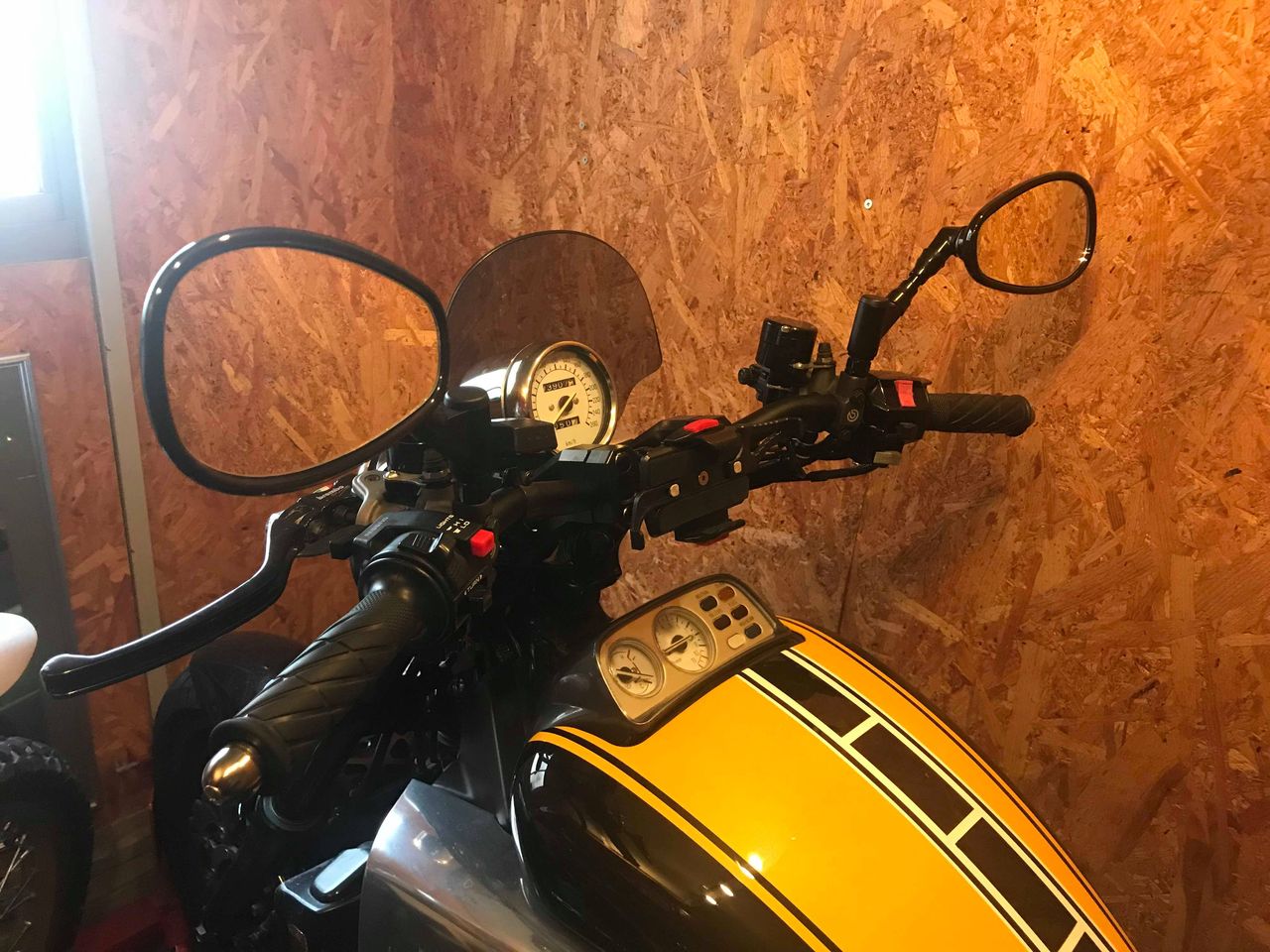 Vmax 10 ピボッティングハンドルライザー ネジのバイクブログ Vmax 10 ピボッティングハンドルライザー ネジのバイクブログ