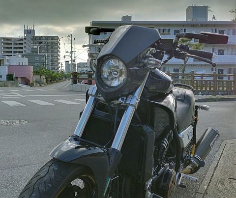 コワース RS ビキニカウル カーボン 装着 Vmax 1200 : ネジの