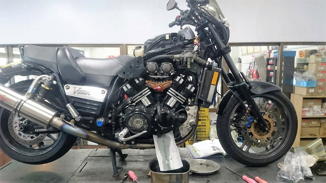 YAMAHA　VMAX1200　ビッグラジエター　傷や凹みは有りません。 世田谷区のバイク屋モトアペックス:ヤマハV-MAX1200 ビックラジエター