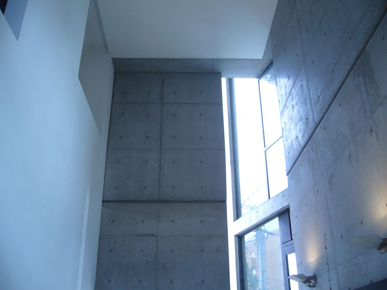 神戸市内 コンクリート打ち放し テナントビル No 36 Swell Llc の Blog Re Con Interior Paint