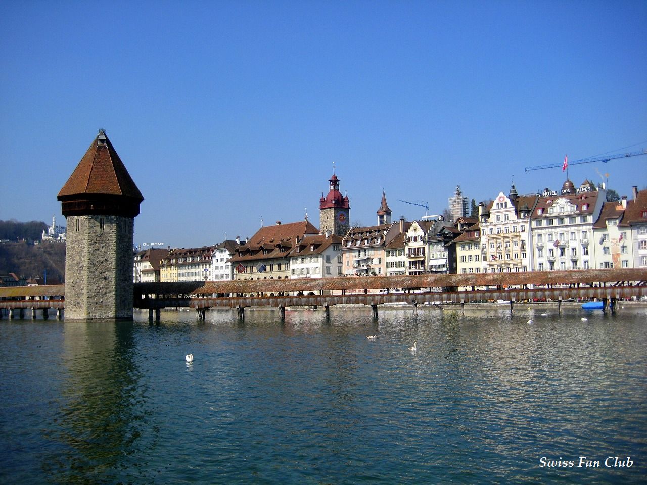 ルツェルンの観光スポット カペル橋の復活劇 スイス ルツェルン スイス 26の旅の扉