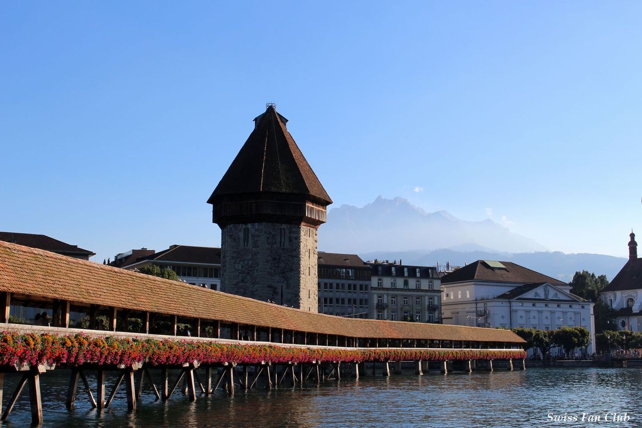 とても美しいルツェルンの朝 スイス ルツェルン カペル橋 ピラトゥス 蒸気船 スイス 26の旅の扉