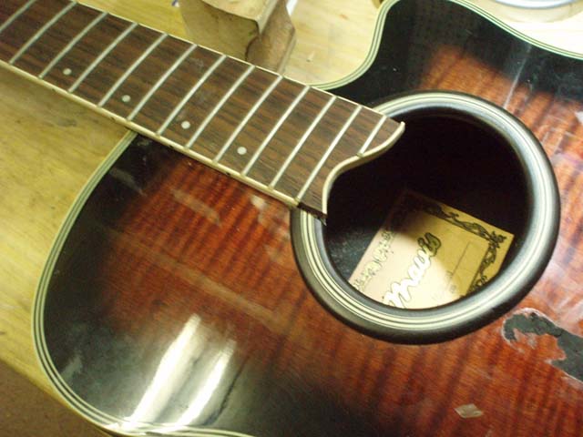 楽器は、しっかり作りましょう〜 : 中古楽器屋への道(2） グラス