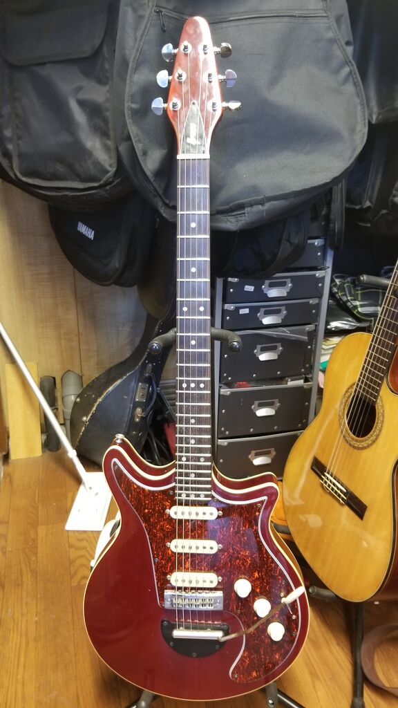 グレコのブライアン・メイモデル。 : 中古楽器屋への道(2 グレコのブライアン・メイモデル。 : 中古楽器屋への道(2