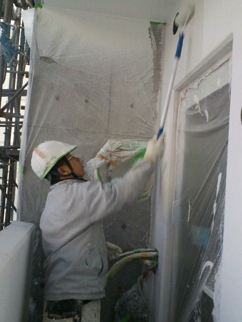 壁塗装(近い)P1001320