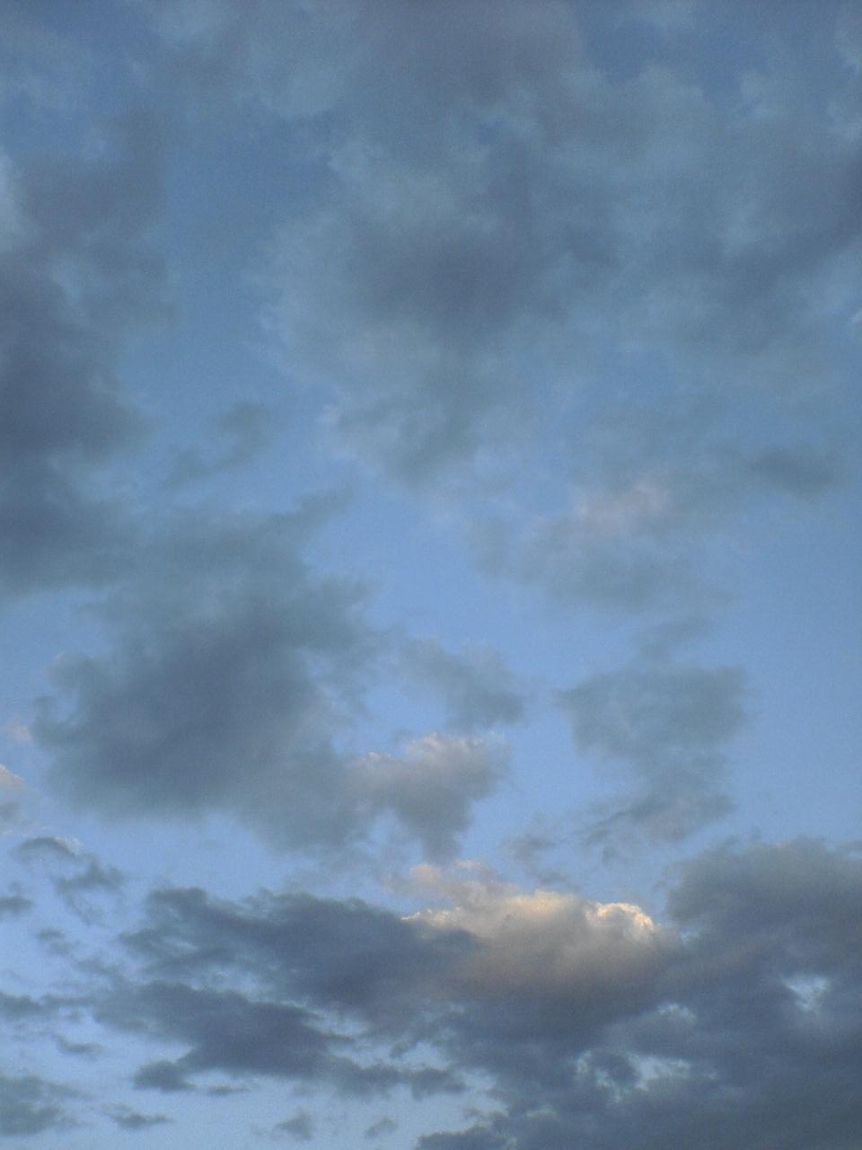 アクリル絵の具のような空 携帯写真日記