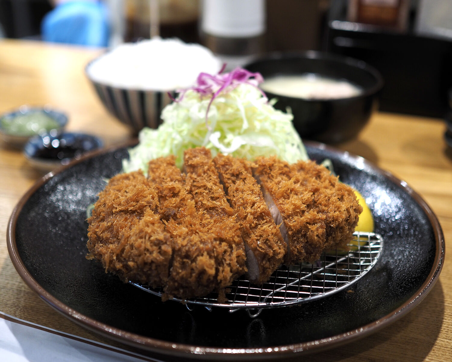 とんかつ檍 神田駅徒歩3分 21 04 17 Open 名店の味を日本橋でいただくことができるようになりました 年間500軒以上を食べ歩く飲食店プロデューサーの食日記 とんかつ檍 神田駅徒歩3分 21 04 17 Open 名店の味を日本橋でいただくことができるようになりました 年間500軒以上を食べ歩く飲食店プロデューサーの食日記