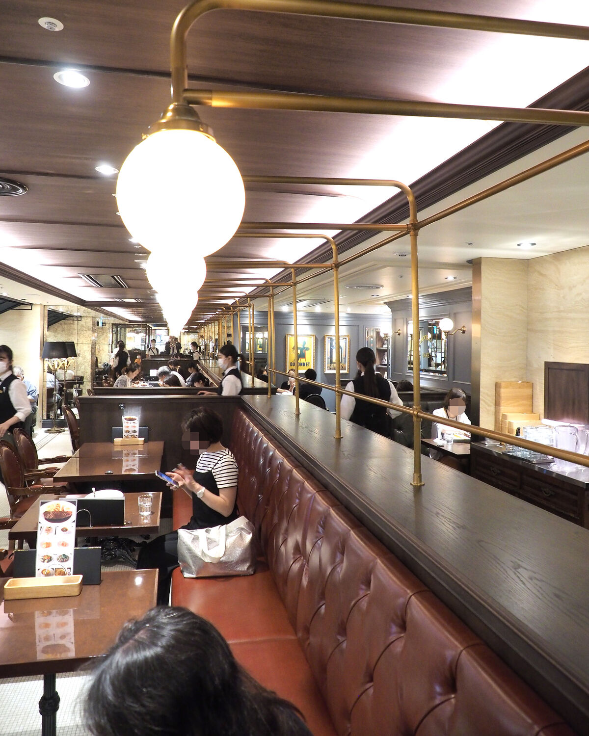 東京駅八重洲中央口徒歩5分 90年代前半のフレンチカフェブームの牽引力となった Aux Bacchanales が八重洲地下街に本日オープン 白髪おやじのおひとりさまランチ