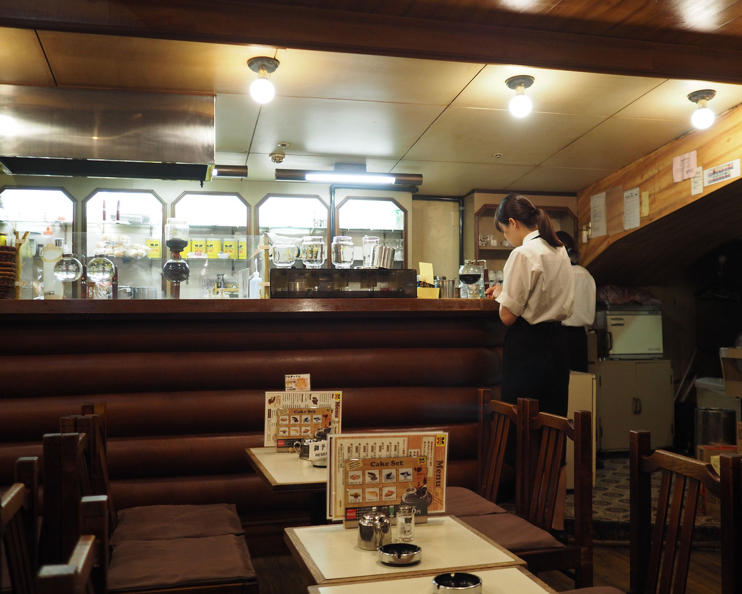 アロマ 珈琲 八重洲 店