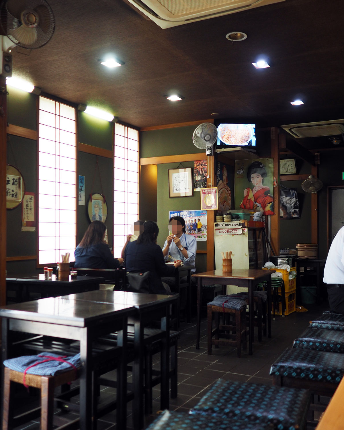 京八 80余年も愛され続けるお店でいただくすきやき皿とおでん 年間500軒以上を食べ歩く飲食店プロデューサーの食日記 京八 80余年も愛され続けるお店でいただくすきやき皿とおでん 年間500軒以上を食べ歩く飲食店プロデューサーの食日記