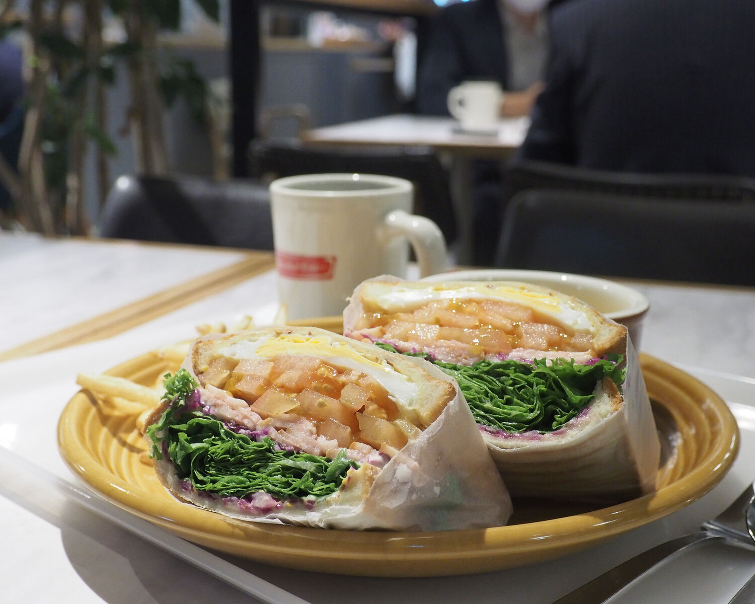 天神駅徒歩2分 いつの間にかリニューアルされていた Apetito Cafe Metro でいただくbltサンド 白髪おやじのおひとりさまランチ