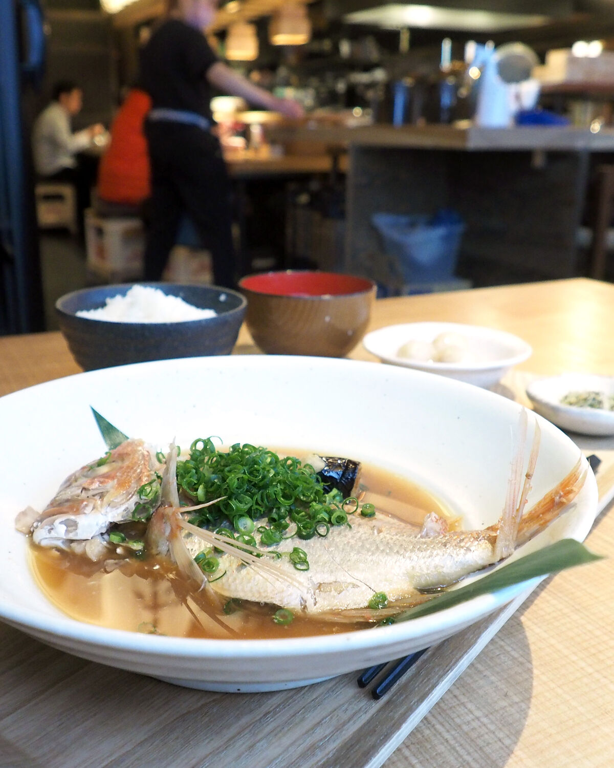 薬院駅南出口徒歩4分 ふつうの居酒屋 普通であることが普通でない居酒屋の ふつうのランチ 白髪おやじのおひとりさまランチ