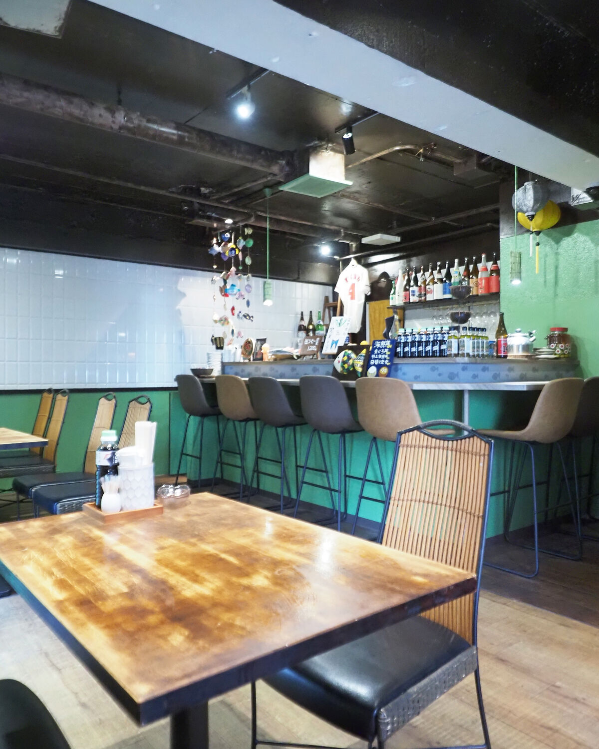 福岡】赤坂駅3番出口徒歩7分『おさかなキッチン11月24日』 メインとなるお魚だけでなく、添えられた小鉢や豚汁のおいしさがうれしいお店でありました :  白髪おやじのおひとりさまランチ