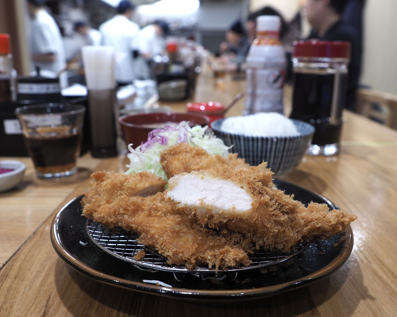 東京】京急蒲田駅西口徒歩3分『とんかつ 檍』 サクッとしたパン粉衣と 