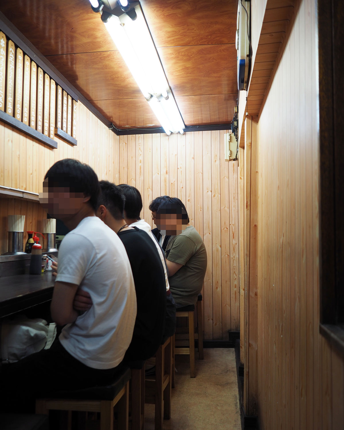 とんかつ まんぷく 1962年創業の老舗とんかつ店でいただくロースかつ定食 年間500軒以上を食べ歩く飲食店プロデューサーの食日記 とんかつ まんぷく 1962年創業の老舗とんかつ店でいただくロースかつ定食 年間500軒以上を食べ歩く飲食店プロデューサーの食日記