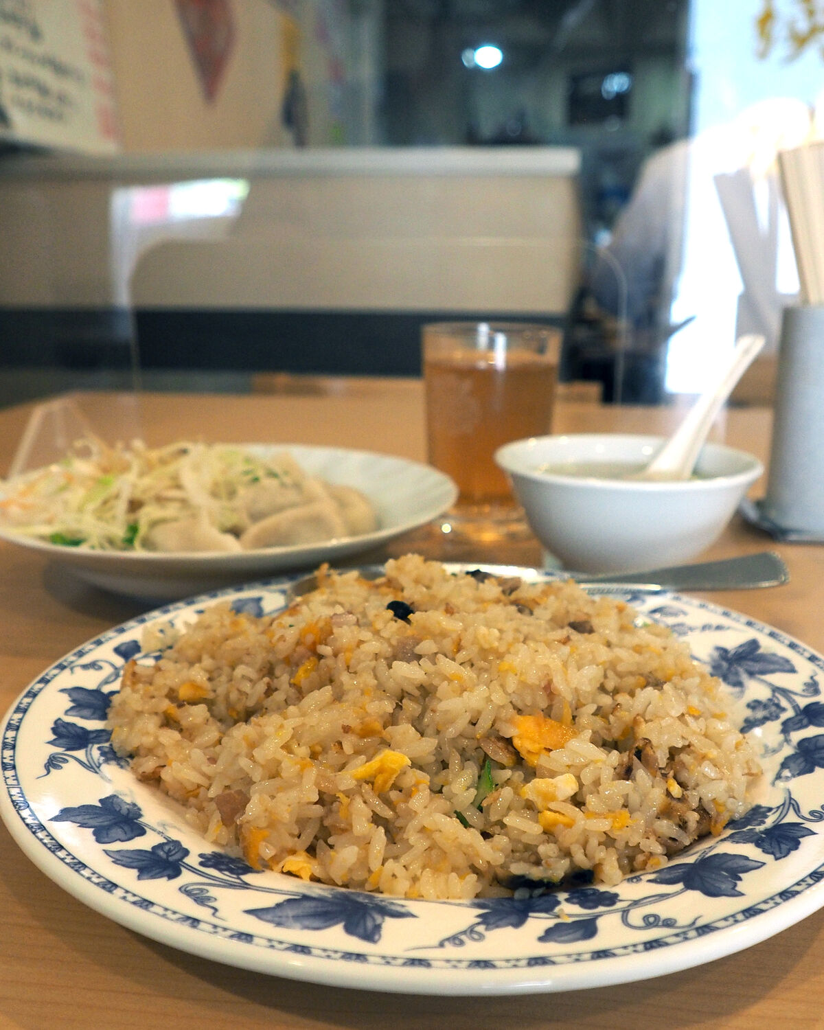 呉服町駅1番出口徒歩3分 山東料理 瑛琳 ワンコインほどでいただけるランチメニューはコストパフォーマンスが高いものでありました 白髪おやじのおひとりさまランチ