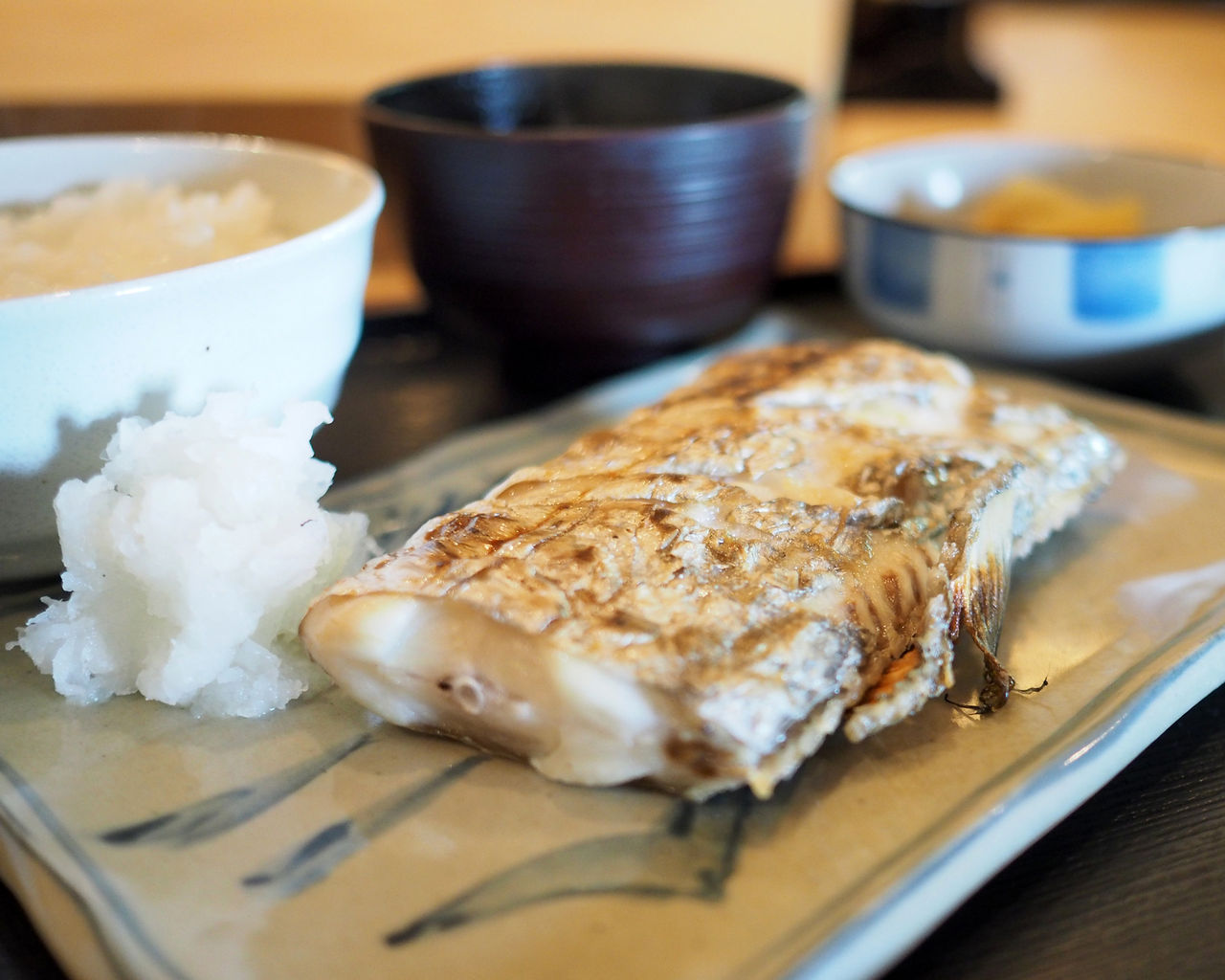 東京メトロ有楽町線東池袋駅 魚真 口は悪いが魚は旨い 元魚屋が目利きしたおいしいお魚がいただけます 白髪おやじのおひとりさまランチ