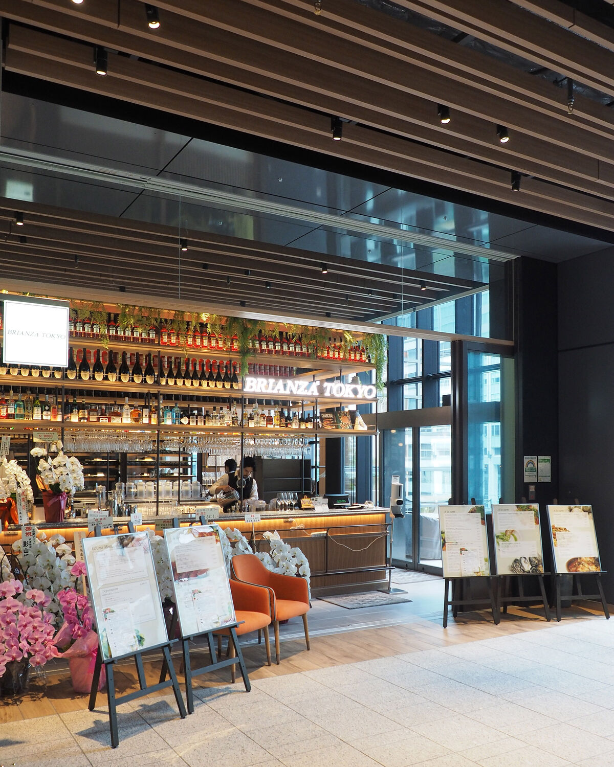 東京駅日本橋口徒歩1分 21年7月21日にオープンした Brianza Tokyo でおしゃれランチを楽しみます 年間500軒以上を食べ歩く飲食店プロデューサーの食日記