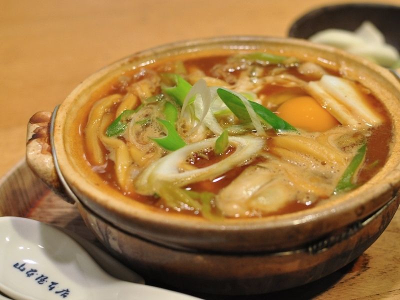 Jr名古屋駅 山本屋本店 プリップリの牡蠣が美味しい味噌煮込みうどん 年間500軒以上を食べ歩く飲食店プロデューサーの食日記 Jr名古屋駅 山本屋本店 プリップリの牡蠣が美味しい味噌煮込みうどん 年間500軒以上を食べ歩く飲食店プロデューサーの食日記