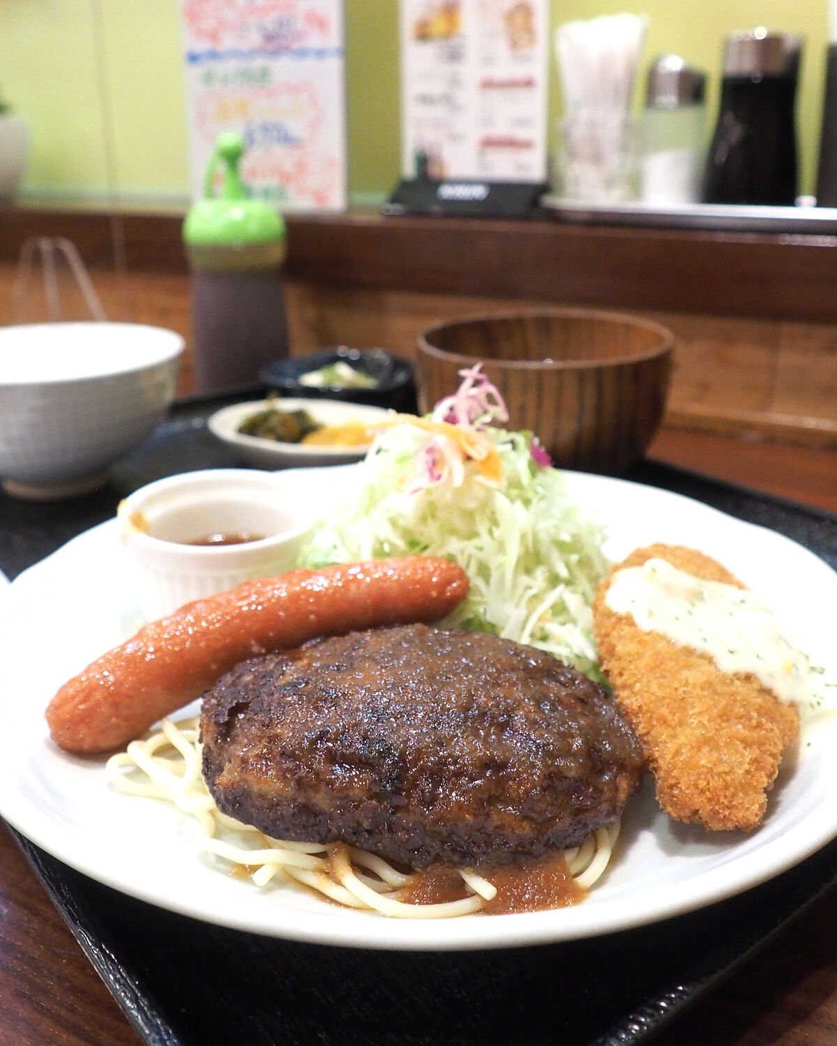 薬院大通駅徒歩3分 ご飯と味噌汁がおいしい日常使いの定食屋 キッチン夢や 白髪おやじのおひとりさまランチ