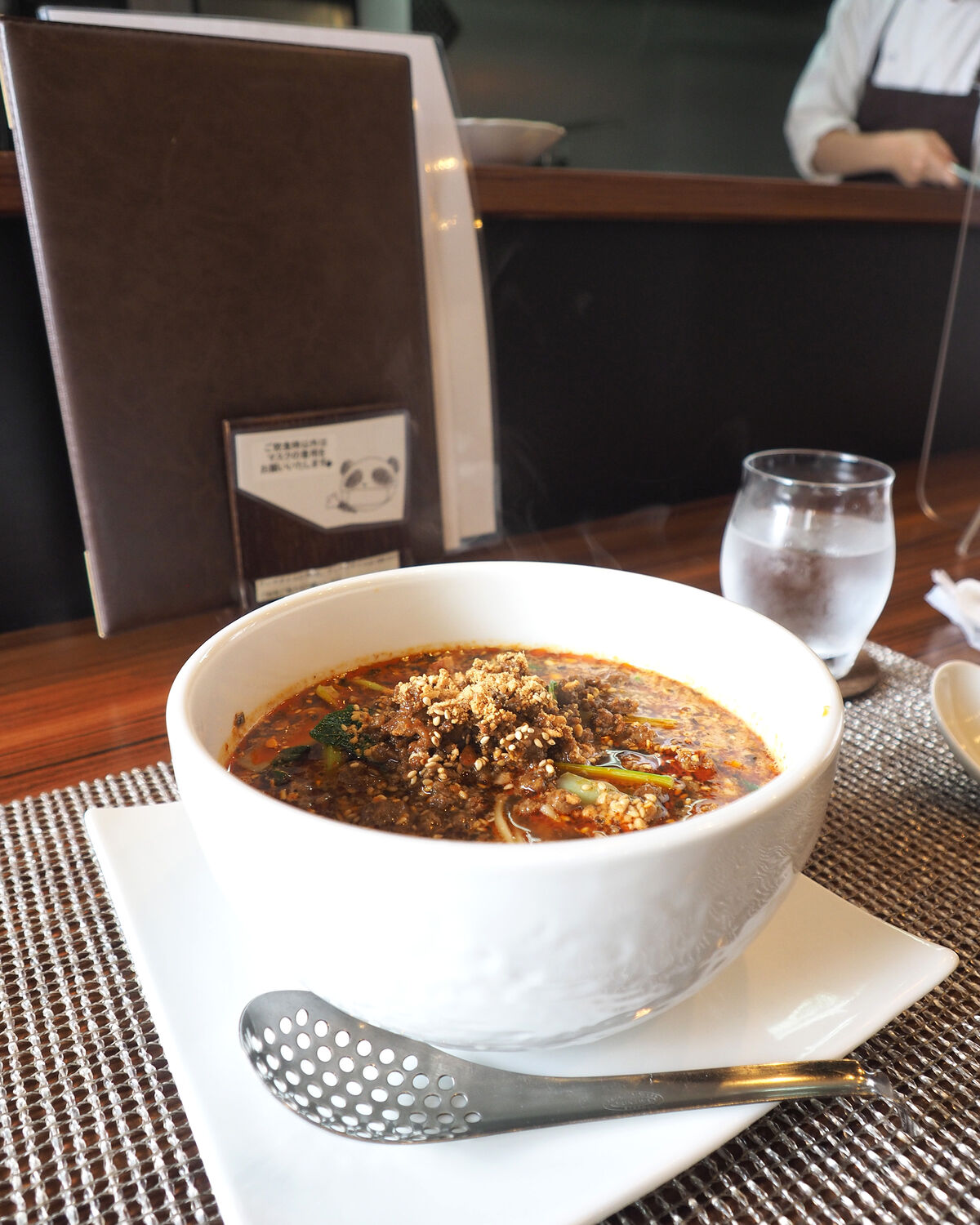 西鉄平尾駅徒歩2分 今石飯店 涼華 一品一品に愛情が込められていることを感じるお料理と自然な会話が楽しい接客がすばらしくお気に入りの一軒となりました 白髪おやじのおひとりさまランチ