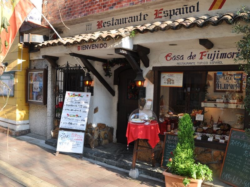 みなとみらい線日本大通り駅 カサ デ フジモリ ひとりでのんびりとシチューを味わう遅めのランチ 白髪おやじのおひとりさまランチ