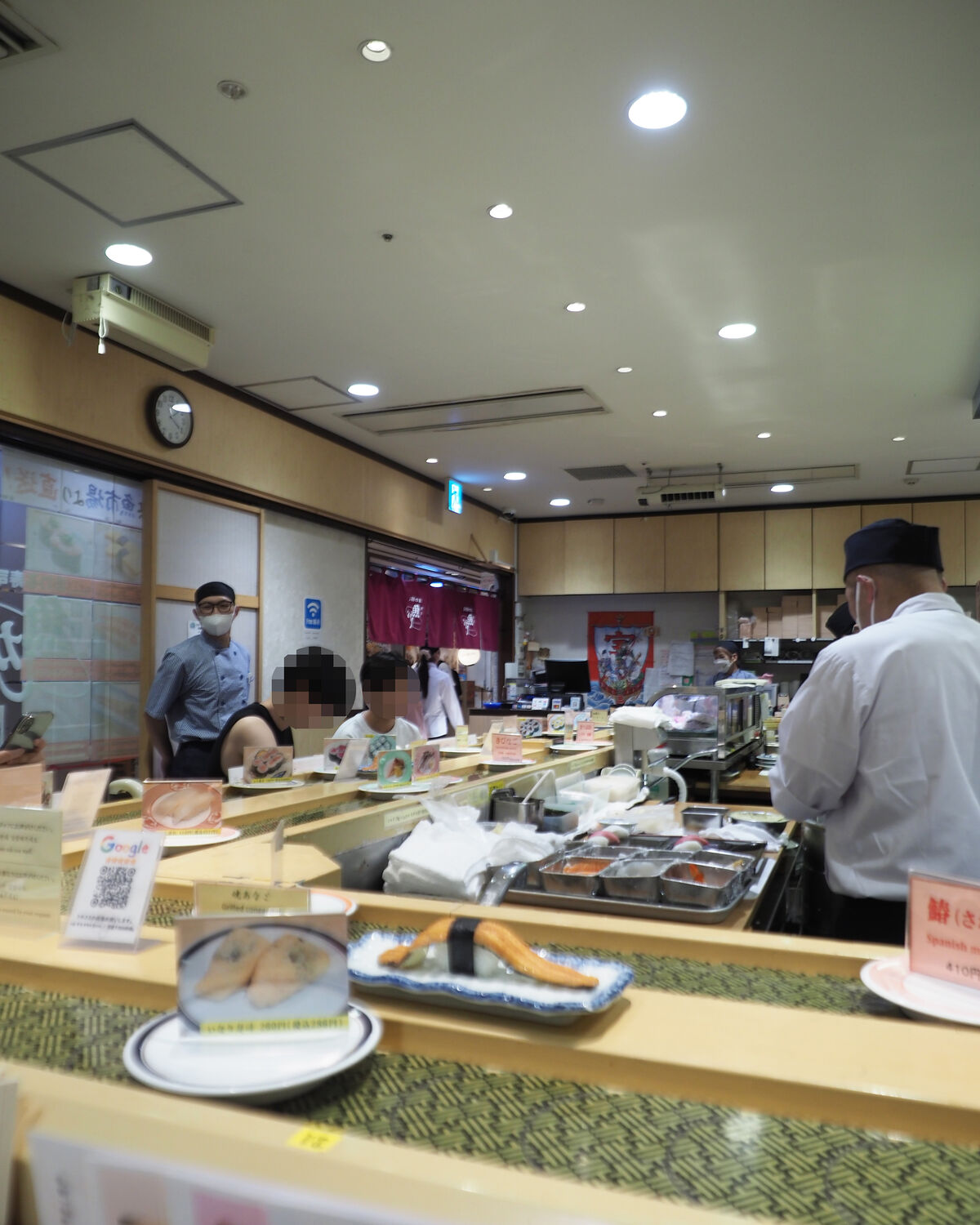 福岡】博多駅博多口直結『まわる寿司 博多魚がし』 行列ができる人気店 