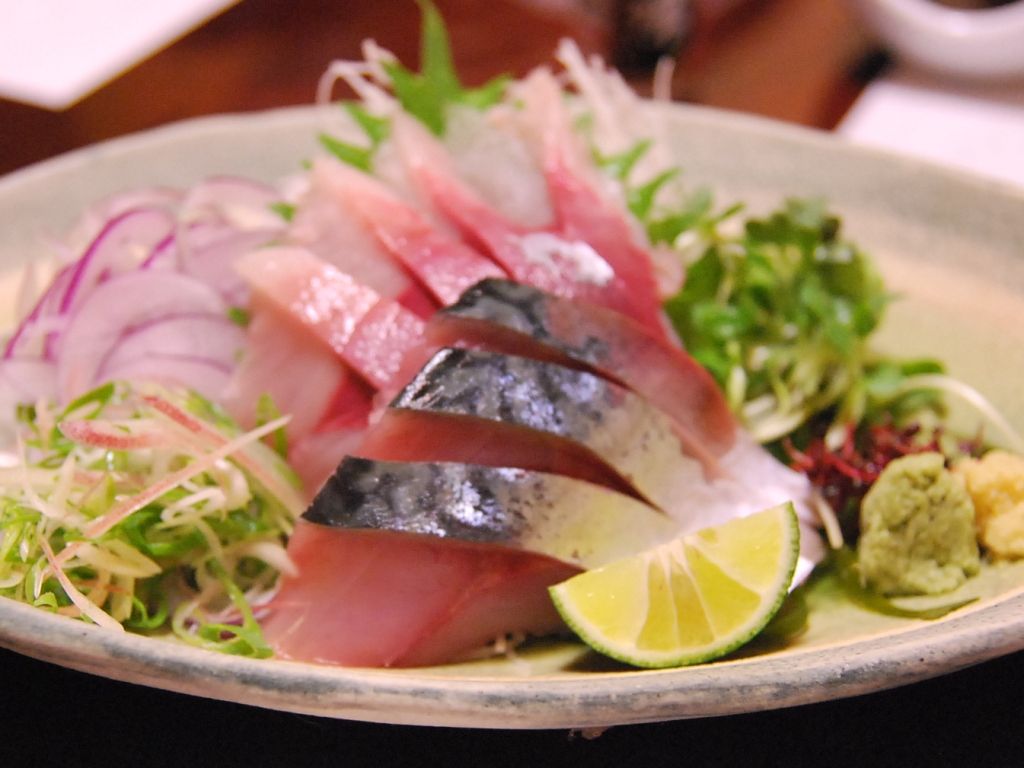 岡山 たつみ 生鯖の刺身と 豚角煮まん 年間500軒以上を食べ歩く飲食店プロデューサーの食日記 岡山 たつみ 生鯖の刺身と 豚角煮まん 年間500軒以上を食べ歩く飲食店プロデューサーの食日記