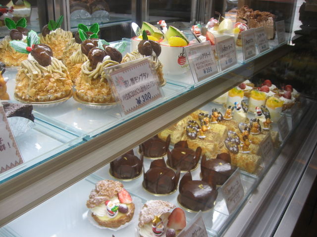 横須賀市 ファミリーガーデン レアなハンバーグと工房で焼いたケーキが魅力 年間500軒以上を食べ歩く飲食店プロデューサーの食日記 横須賀市 ファミリーガーデン レアなハンバーグと工房で焼いたケーキが魅力 年間500軒以上を食べ歩く飲食店プロデューサーの食日記