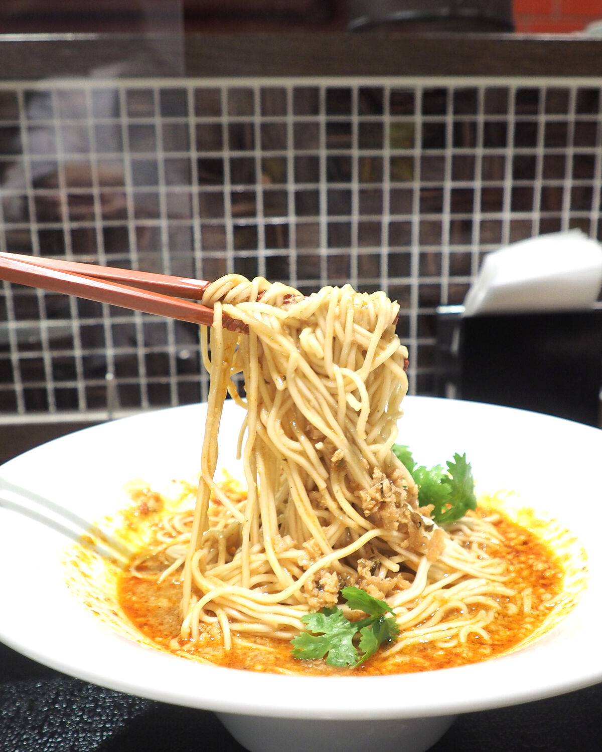 東京駅八重洲南口徒歩2分 芝蘭担々麺 22 09 17open 来年3月グランドオープン予定の東京ミッドタウン八重洲で先行オープンした担々麺の名店 白髪おやじのおひとりさまランチ