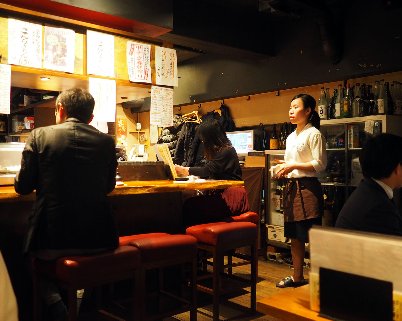 東京メトロ東西線西船橋駅 おどる魚 築地直送 おいしいお寿司とがいただける刺身居酒屋で会食 年間500軒以上を食べ歩く飲食店プロデューサーの食日記