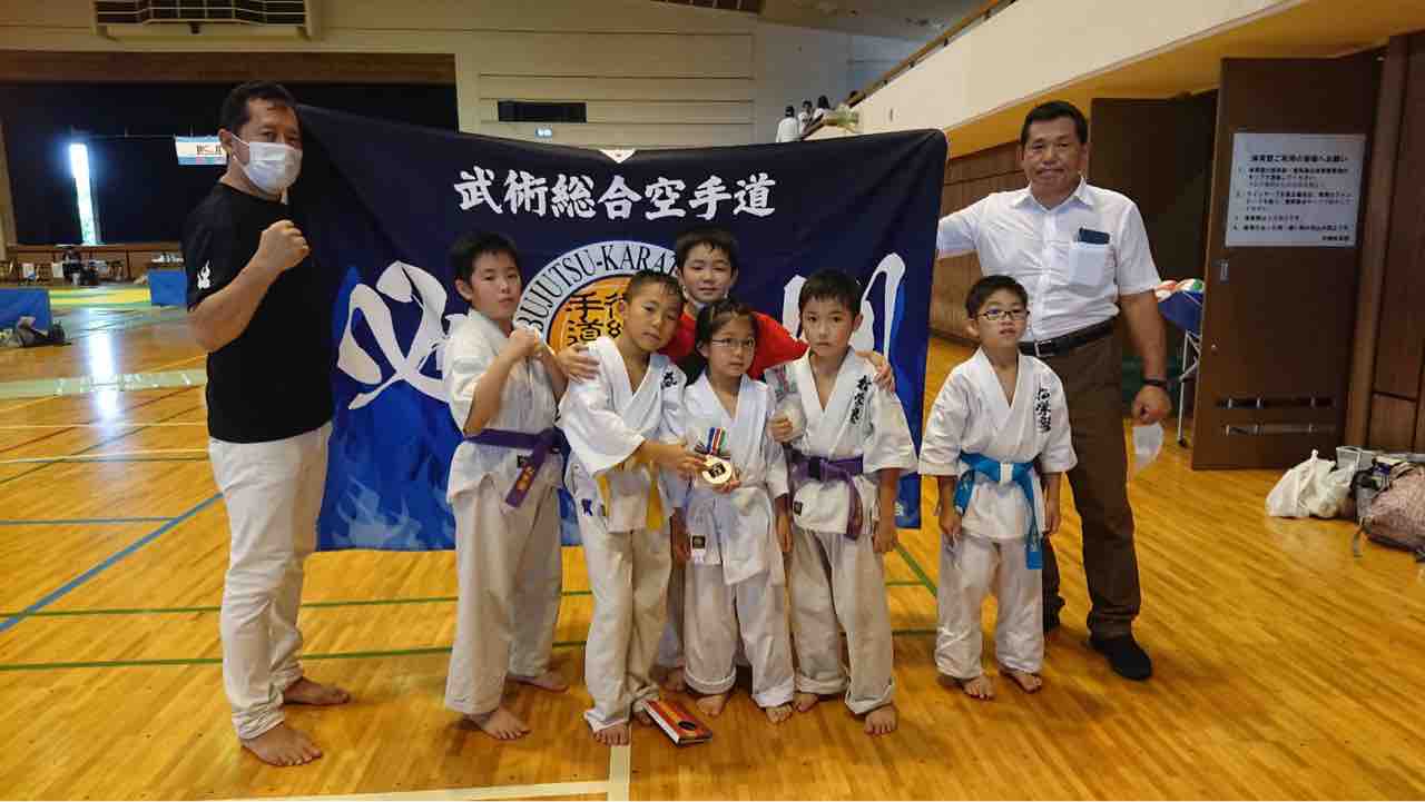 4F9010BE-D99E-4A29-8905-15770D927ABF