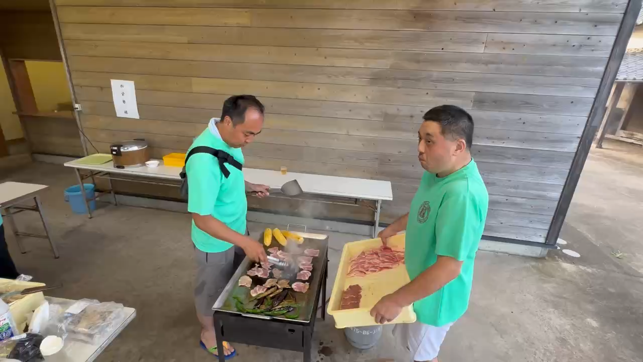 6A027221-B0A6-4D0F-BC7D-CC653E6D023F