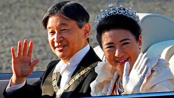 japan-emperor-parade-enthronement