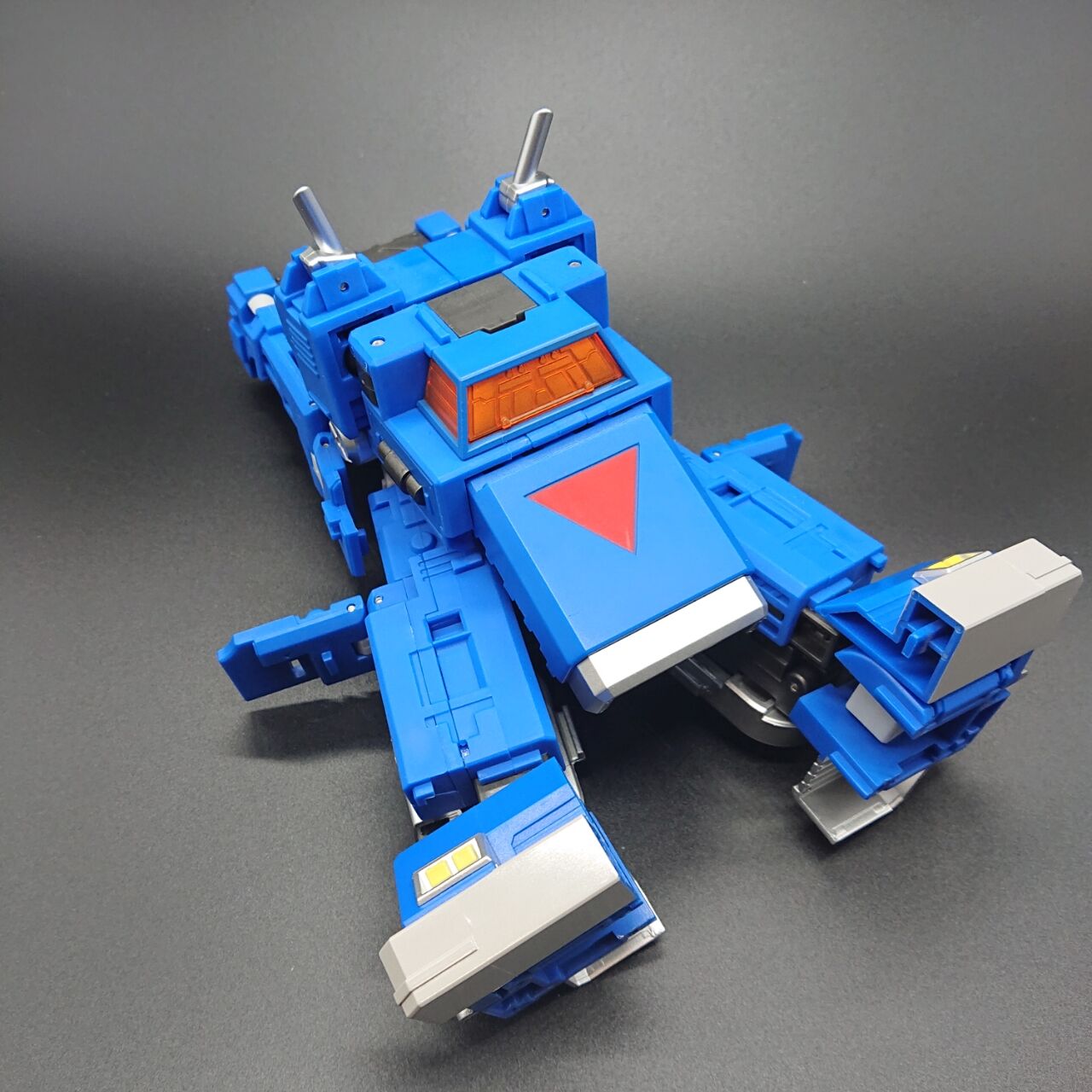 8．玩具紹介 アクショントイズ マシンロボ タフトレーラー