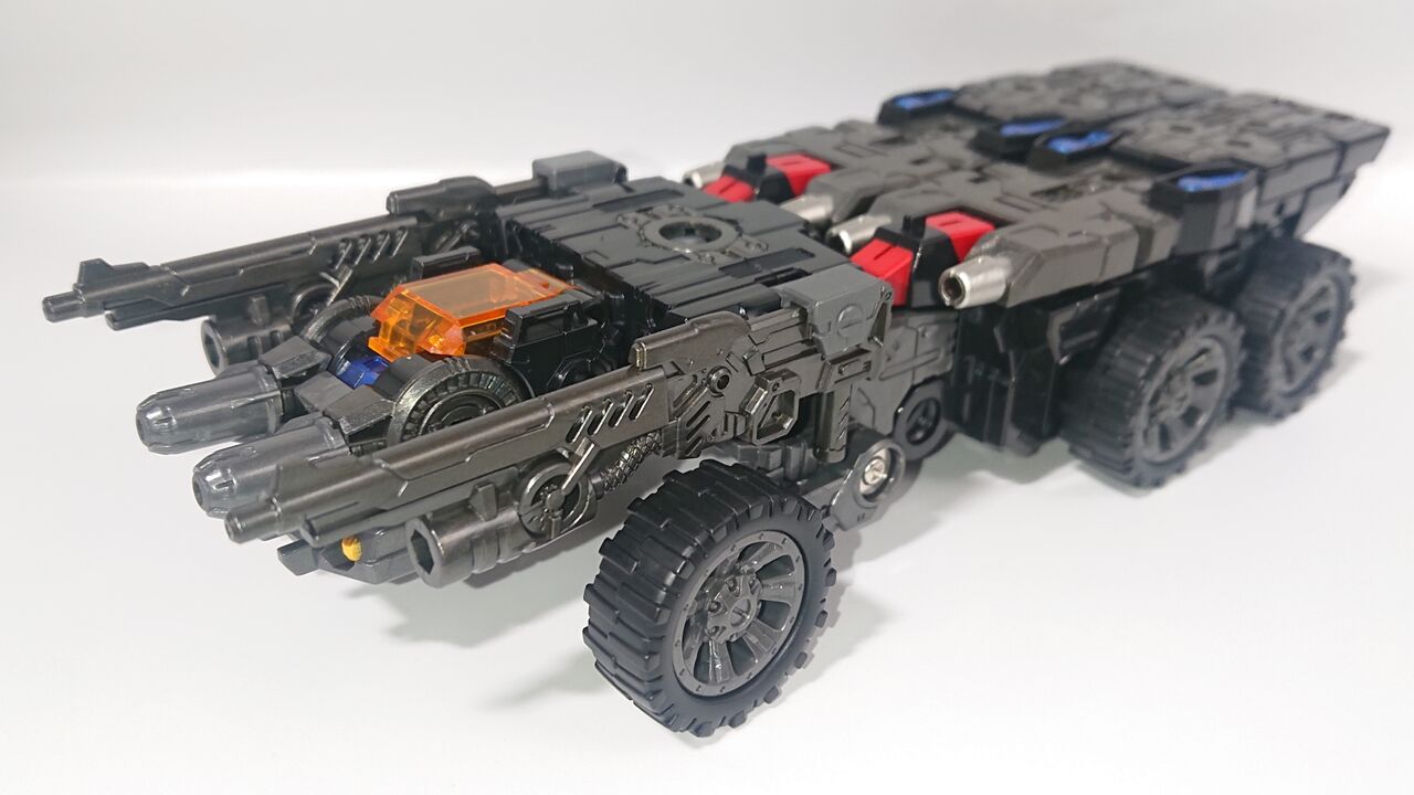 限定品　ダイアクロン DA-79 バトルコンボイ V-SHADOW バトルコンボイ V-SHADOW｜プロダクト｜ダイアクロン