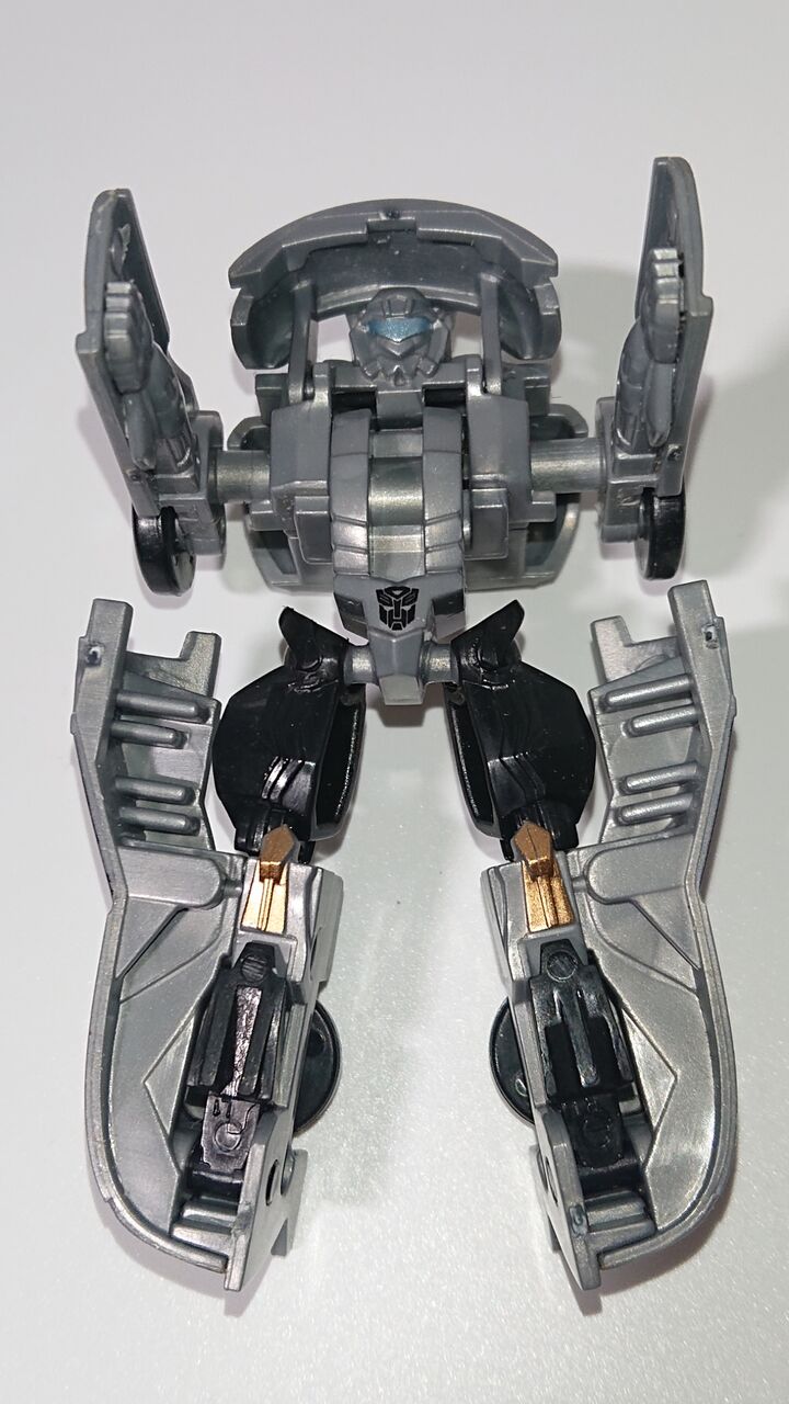 鉄機巧シリーズより、オートボット副司令官「オートボットジャズ