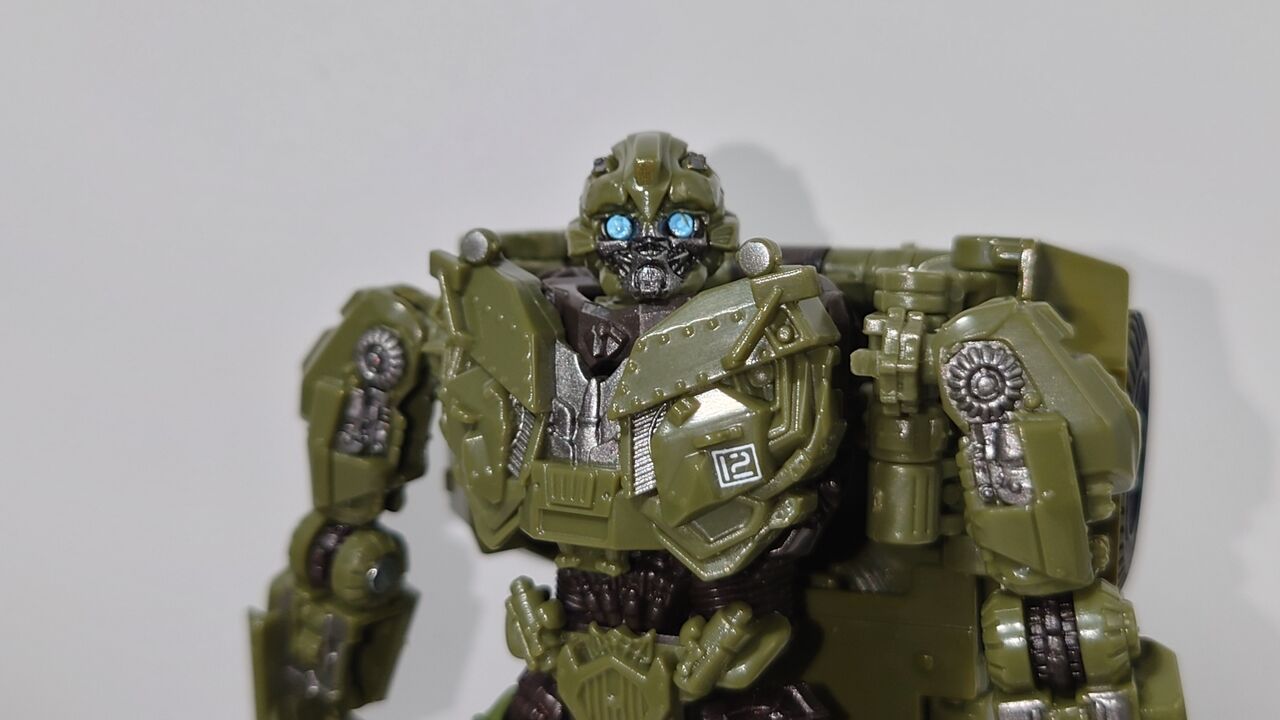 トランスフォーマー SS-19 WW II バンブルビー トランスフォーマー SS-19 WWⅡバンブルビー レビュー 細かい