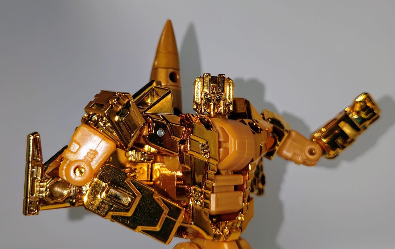 トランスフォーマー スタースクリーム ゴールデンラグーン タカラトミーモール限定 642．ゴールデンラグーン スタースクリーム レビュー