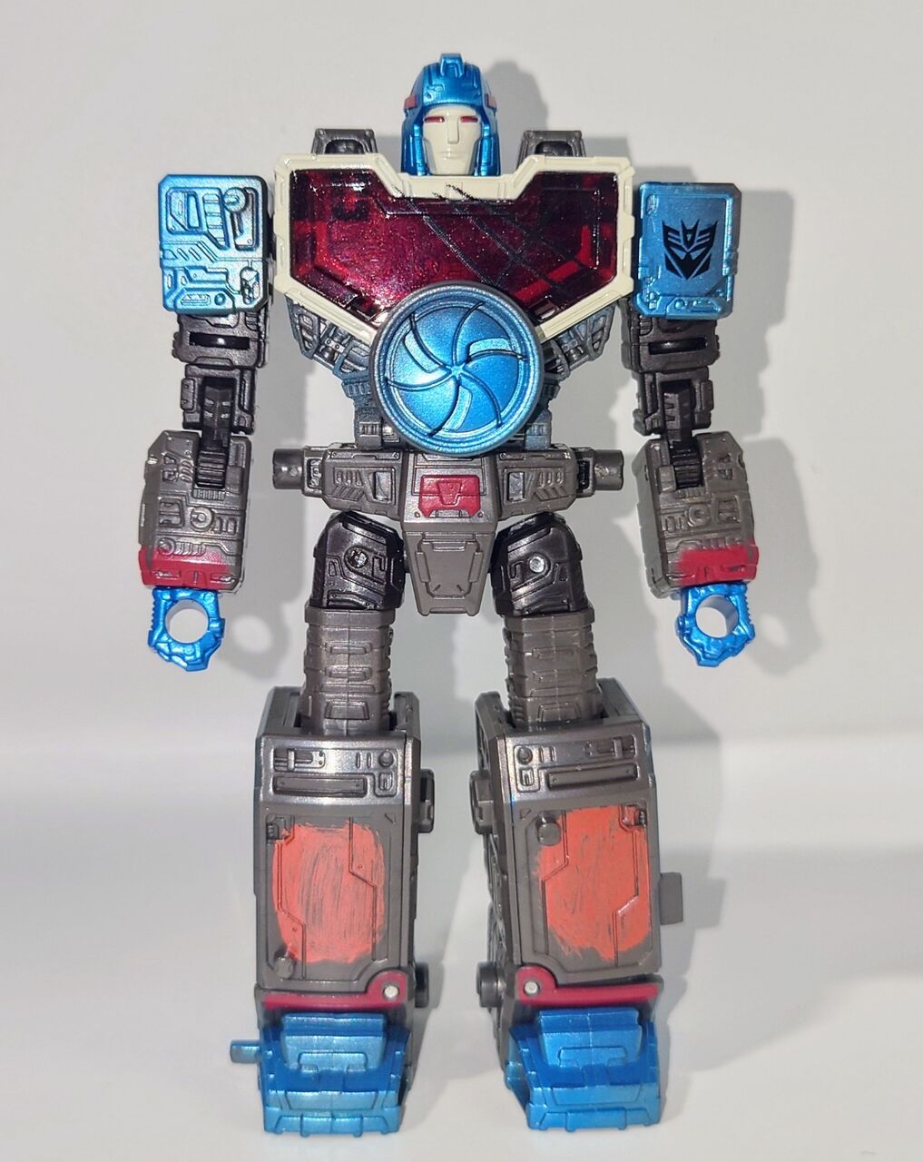 WFC05スクラップフェイス　 WFC01 ミラージュ WFC-05 スクラップフェイス｜トランスフォーマーオフィシャル