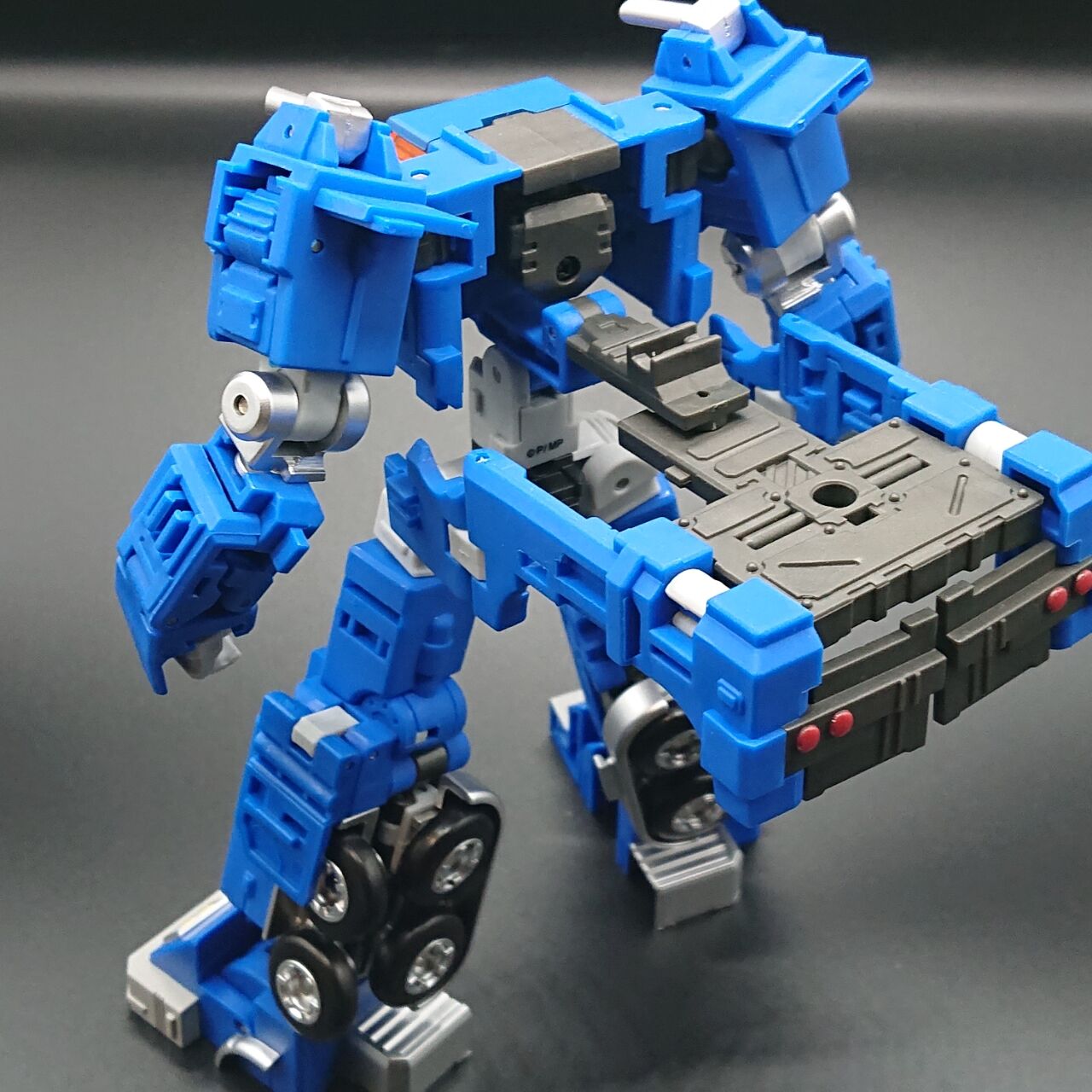 8．玩具紹介 アクショントイズ マシンロボ タフトレーラー
