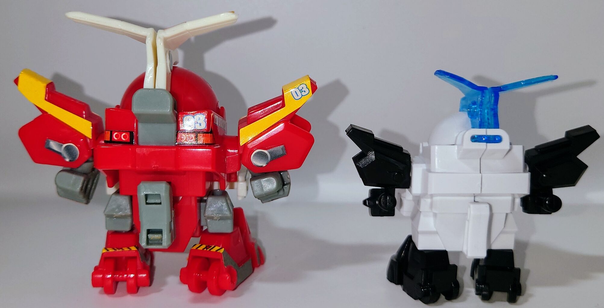 439．カバヤ BIG ボンバーマンビーダマン 爆外伝ガム レッド