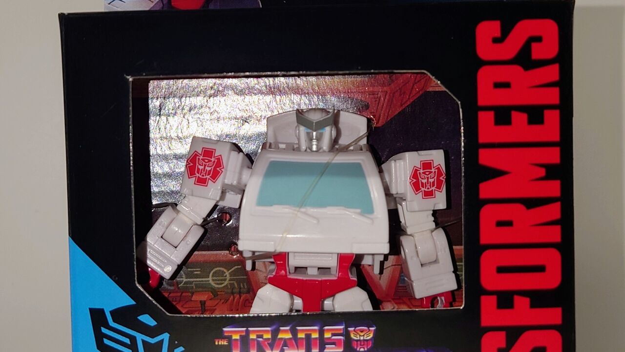 377．トランスフォーマー スタジオシリーズ オートボットラチェット 