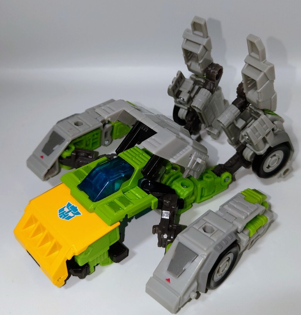 424．トランスフォーマーレガシー オートボットスプリンガー